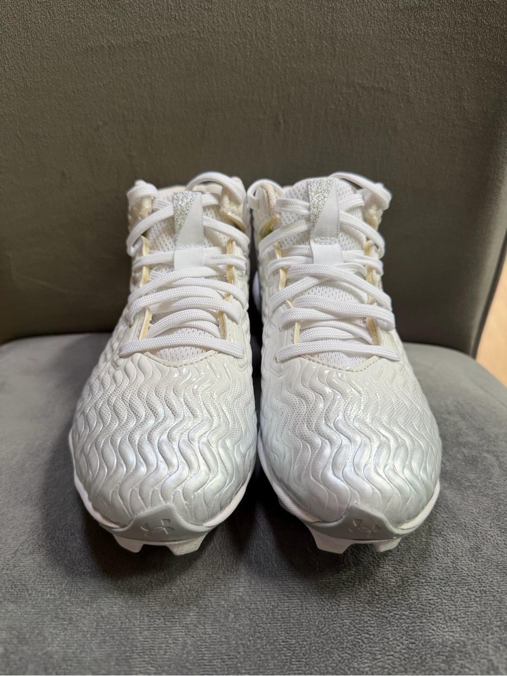 Under Armour Boy's Spotlight Hammer Jr. Football Cleats (Tired on/No Box)